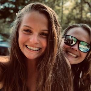 Meet your Posher, Ava